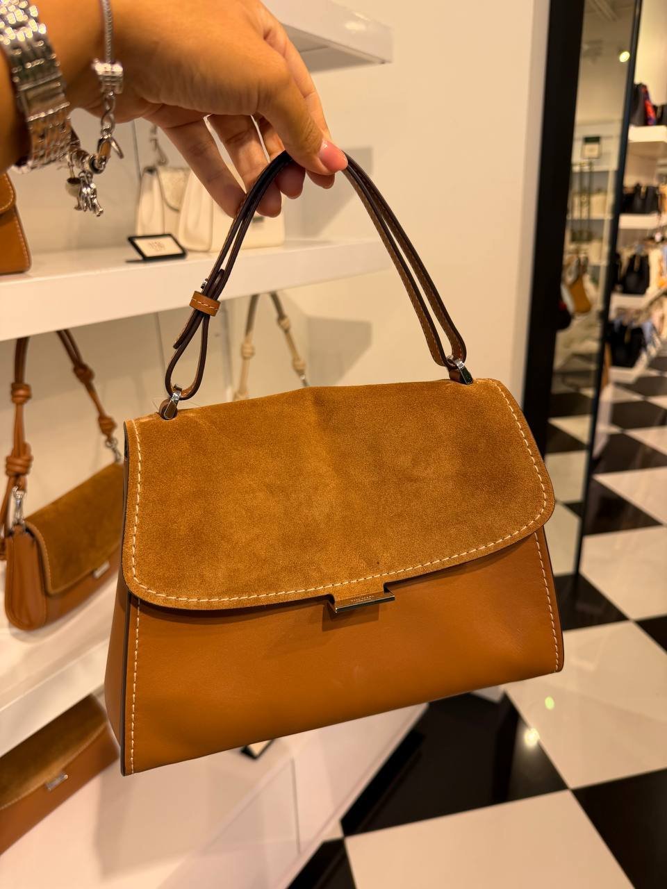 BOLSA DE MÃO COM ALÇA EXTRA KO493