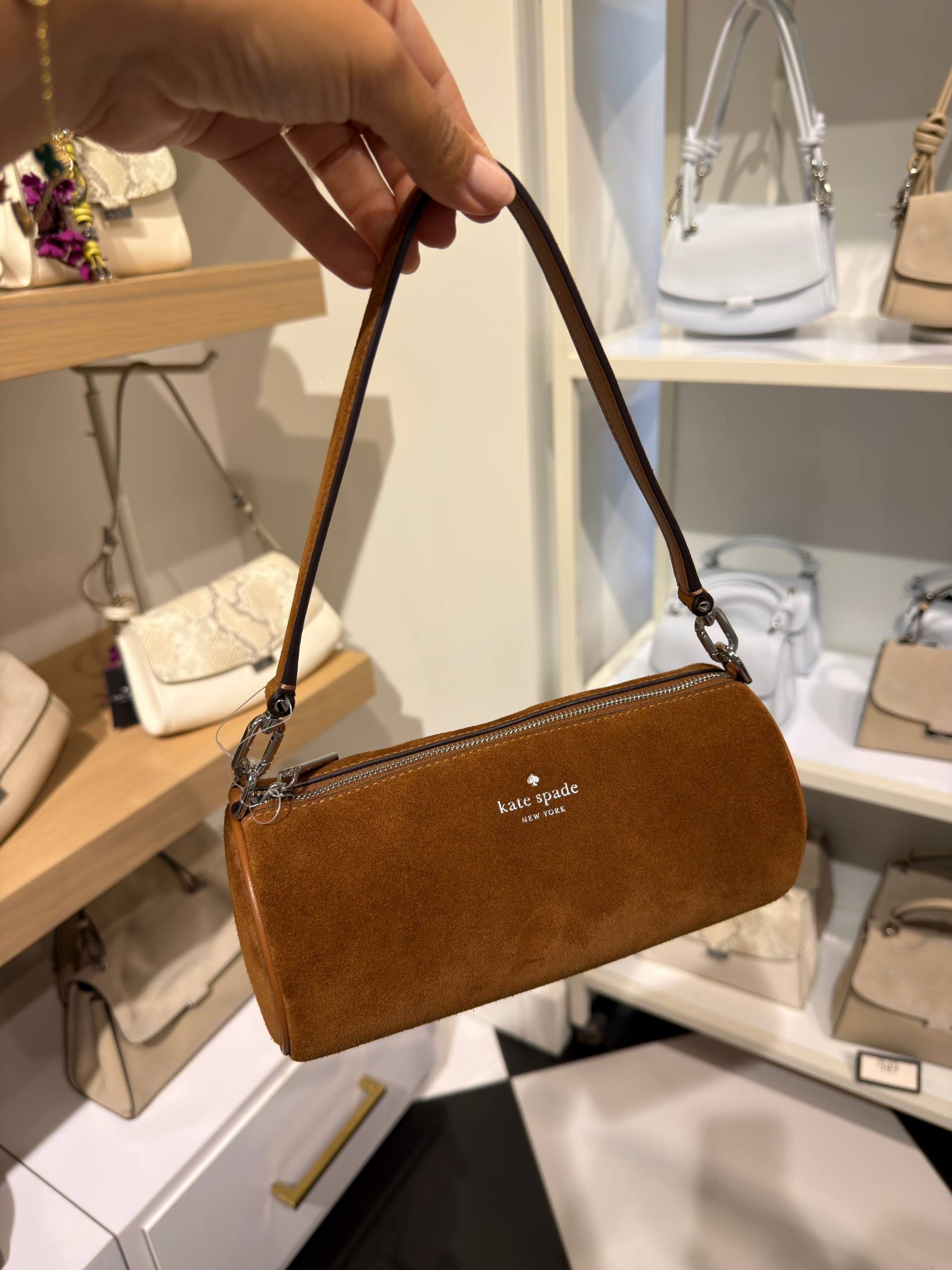 BOLSA DE OMBRO COM ALÇA EXTRA