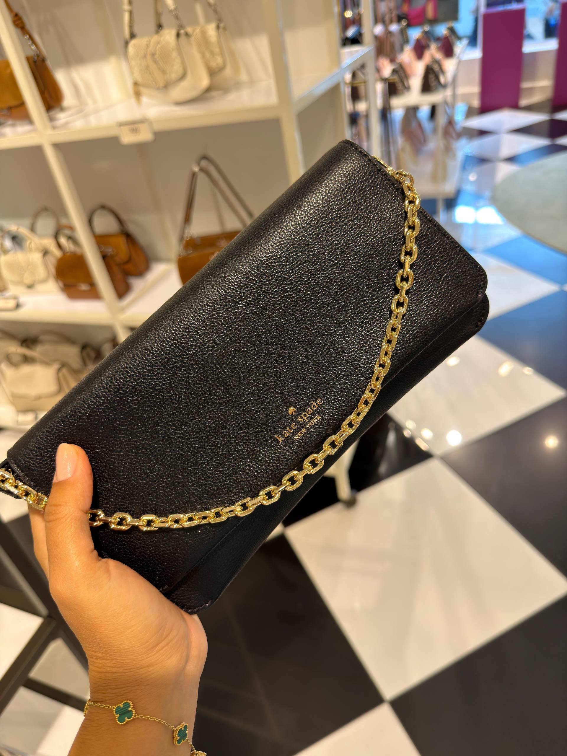 BOLSA DE OMBRO COM ALÇA EXTRA
