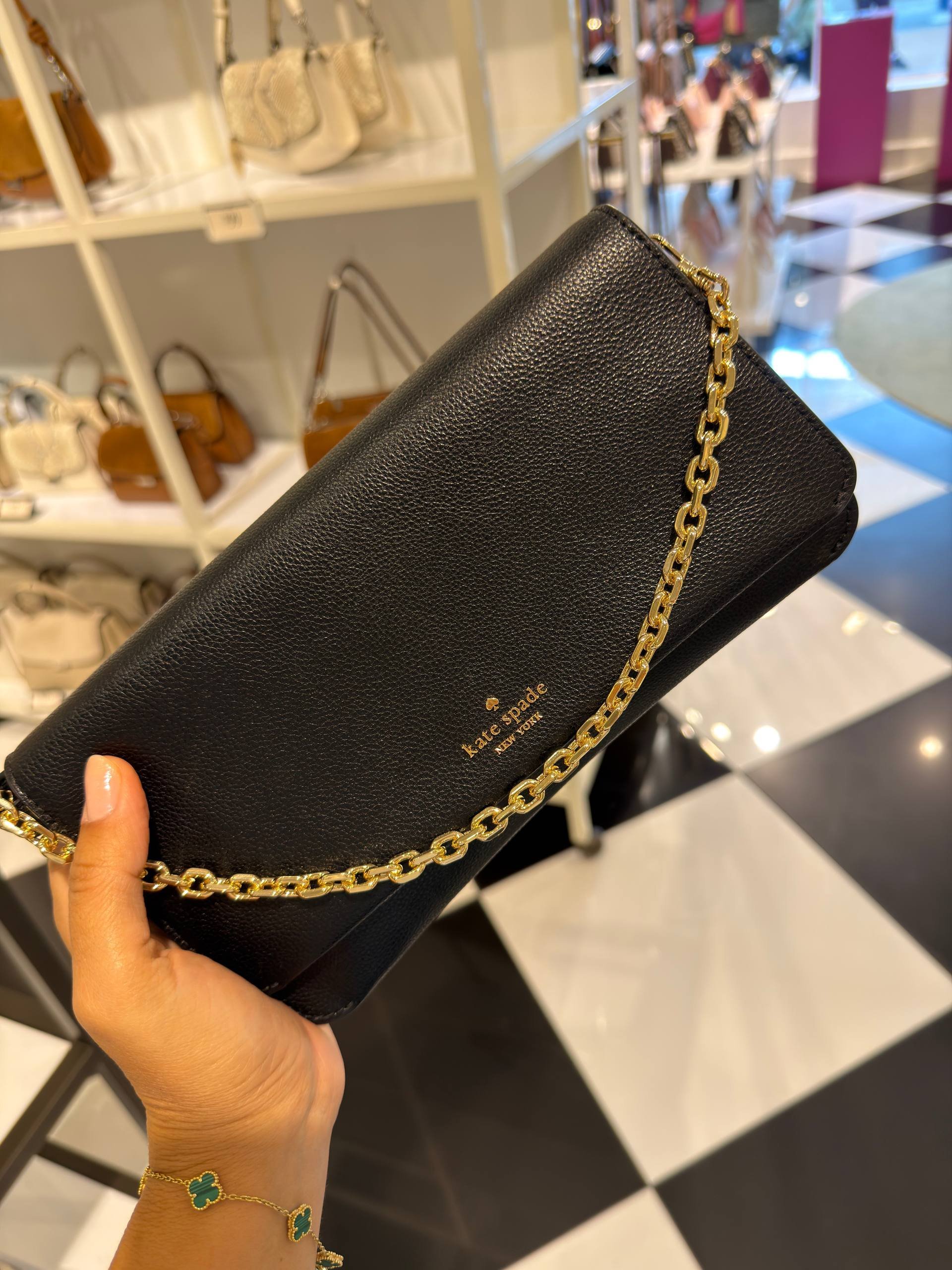 BOLSA DE OMBRO COM ALÇA EXTRA