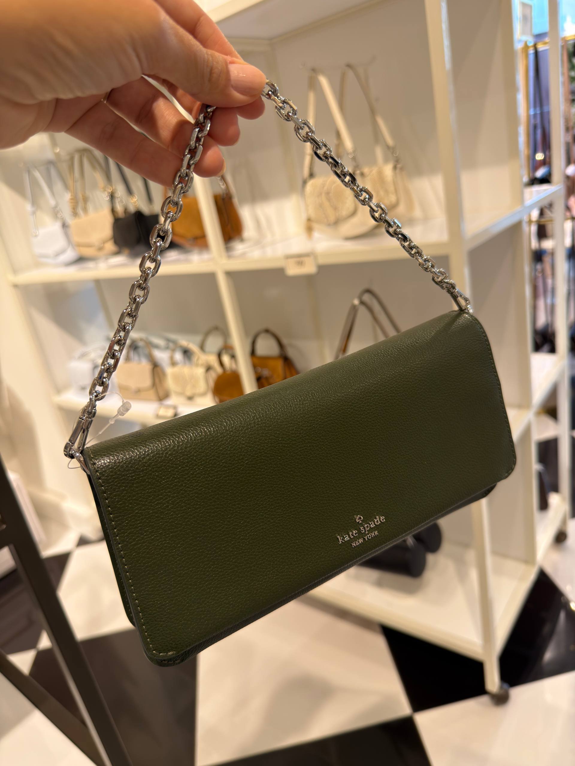 BOLSA DE OMBRO COM ALÇA EXTRA