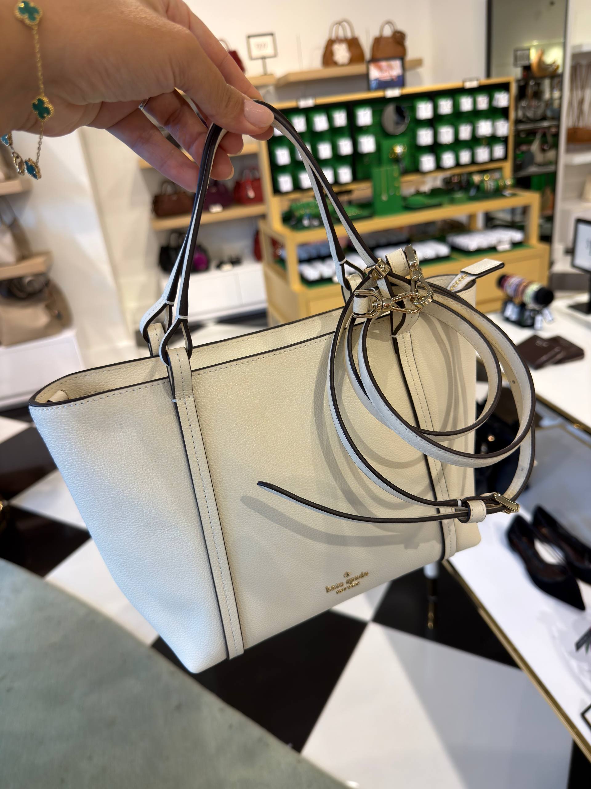 BOLSA DE MÃO COM ALÇA EXTRA
