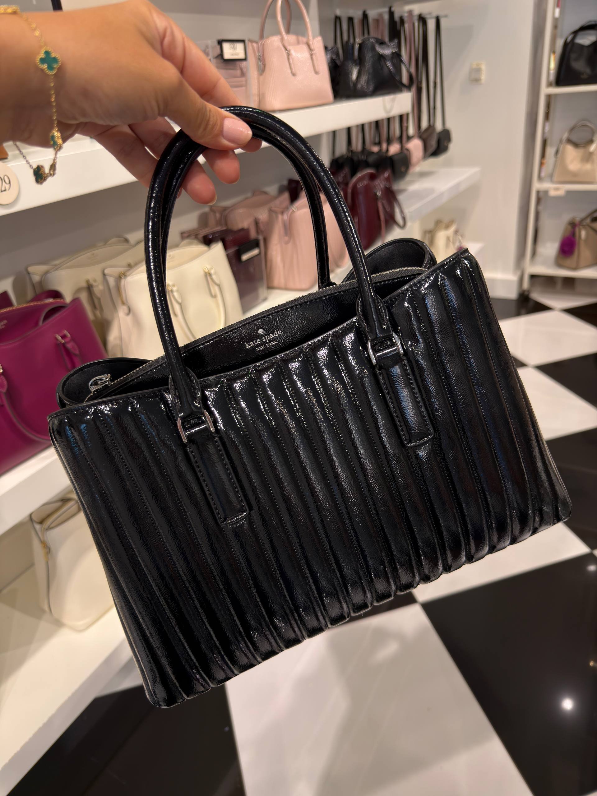 BOLSA DE MÃO COM ALÇA EXTRA