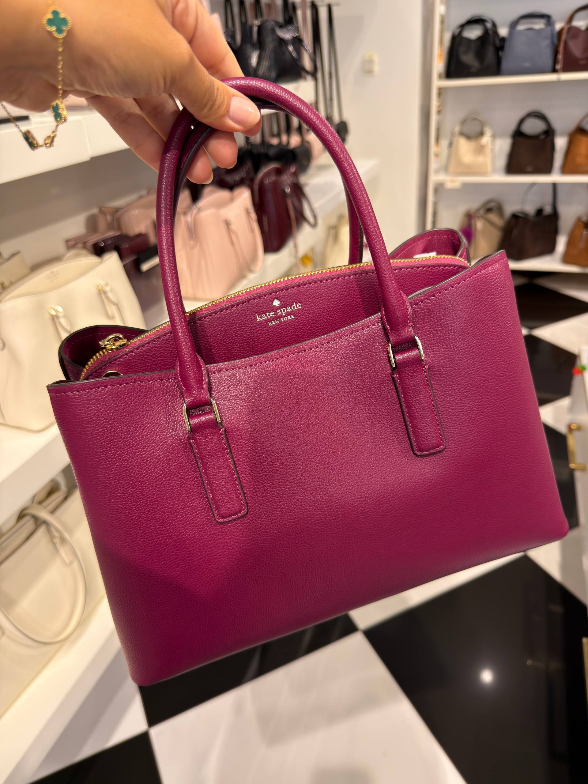 BOLSA DE MÃO COM ALÇA EXTRA