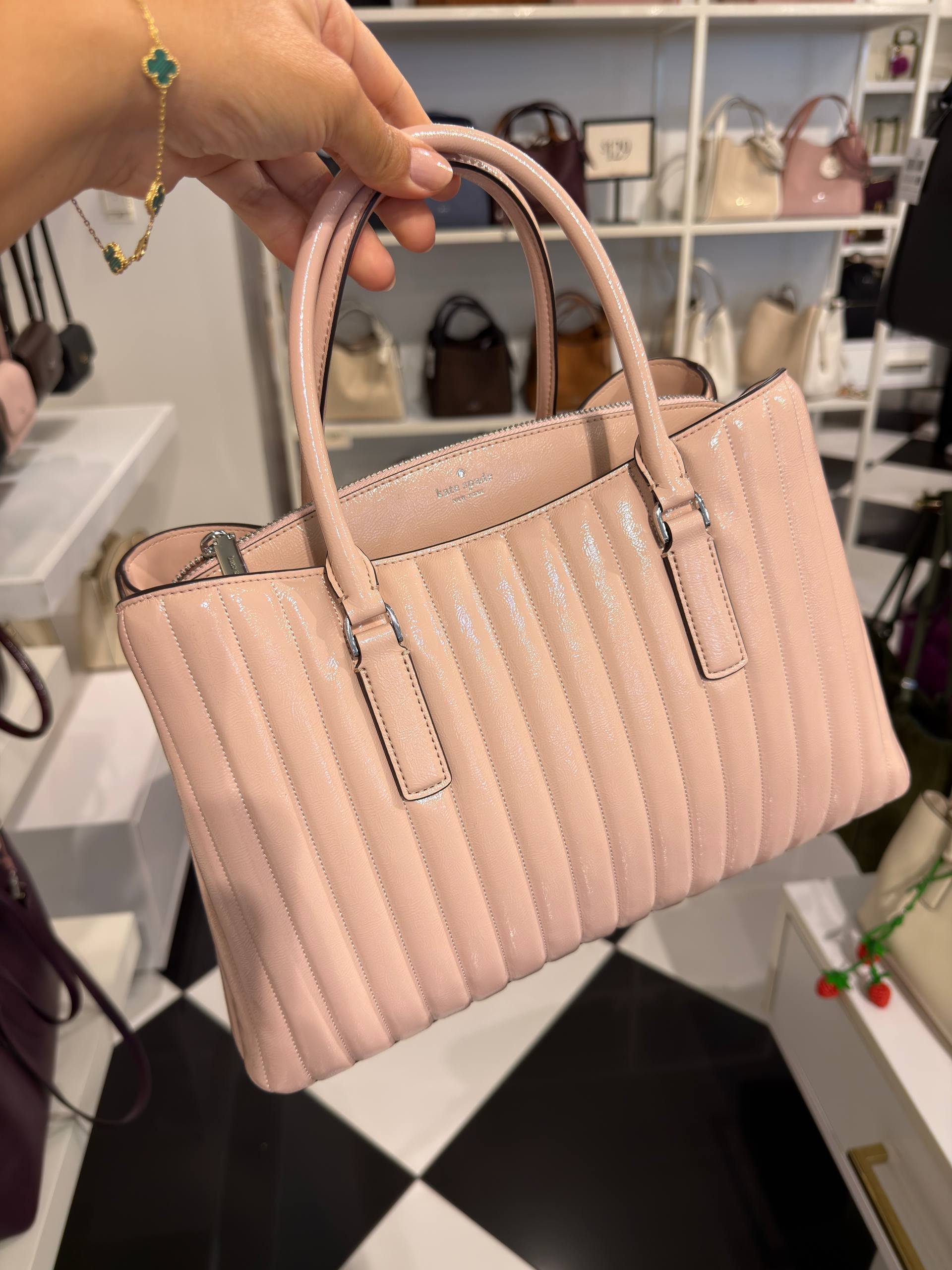 BOLSA DE MÃO COM ALÇA EXTRA