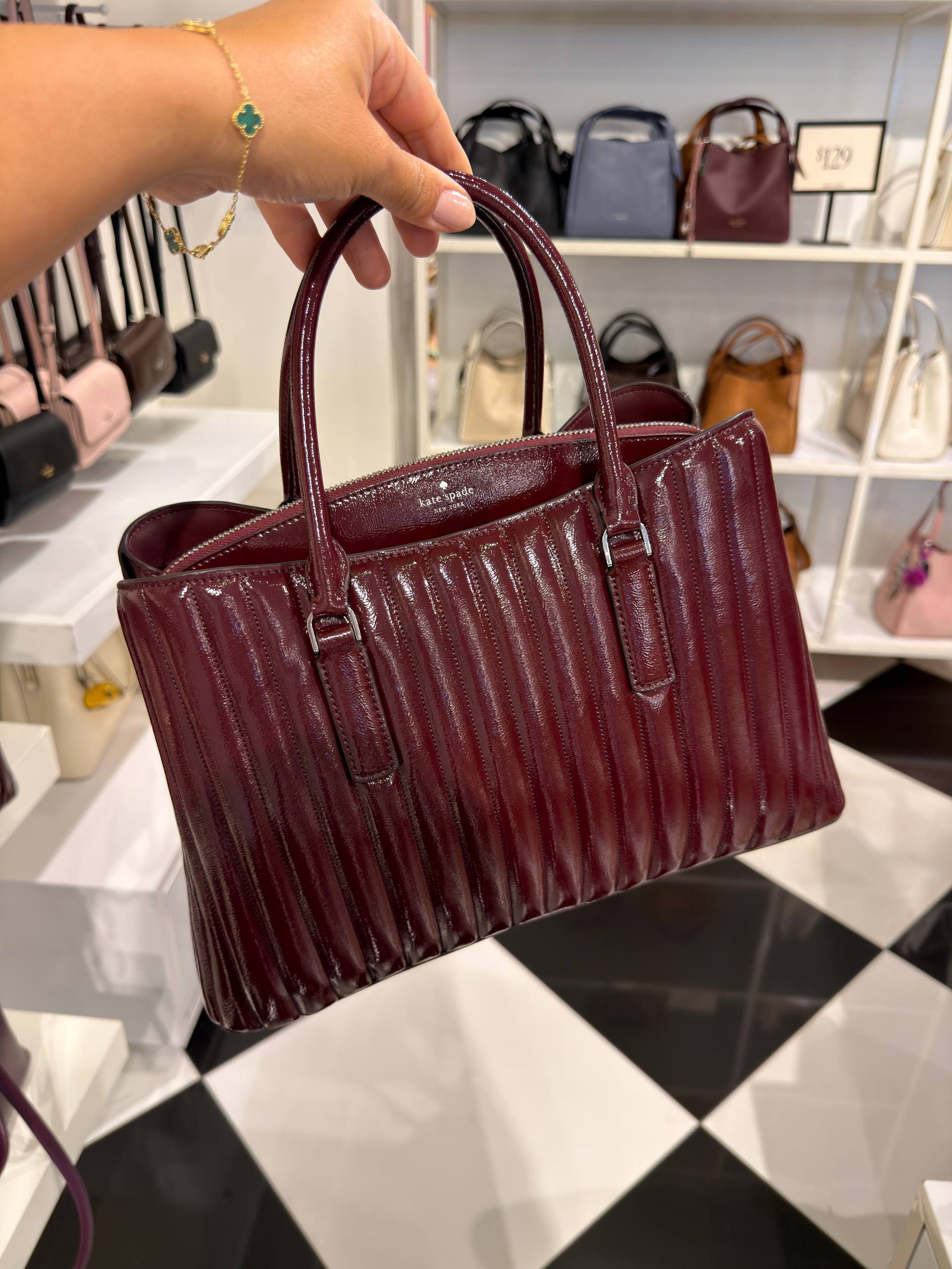 BOLSA DE MÃO COM ALÇA EXTRA