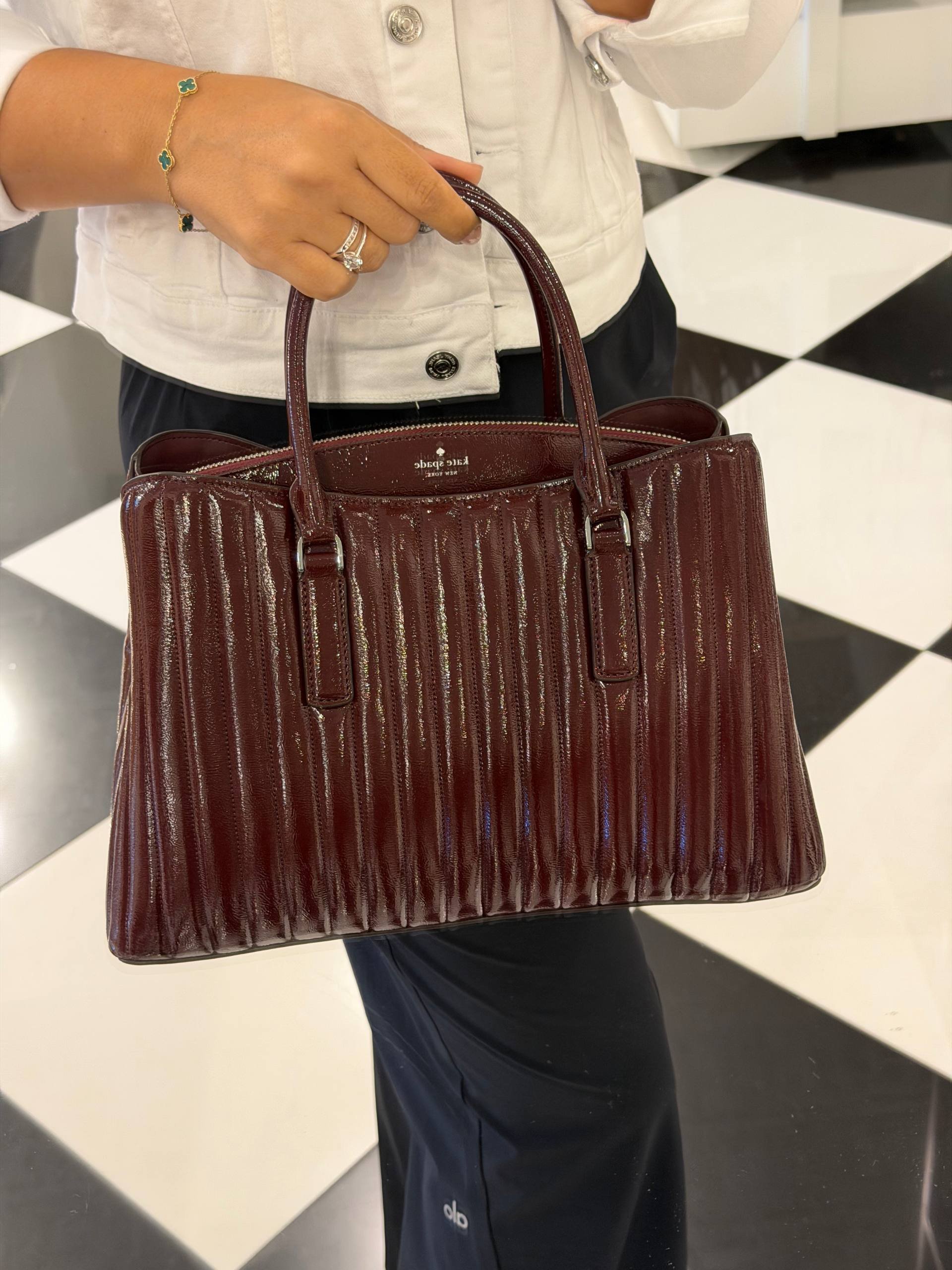 BOLSA DE MÃO COM ALÇA EXTRA
