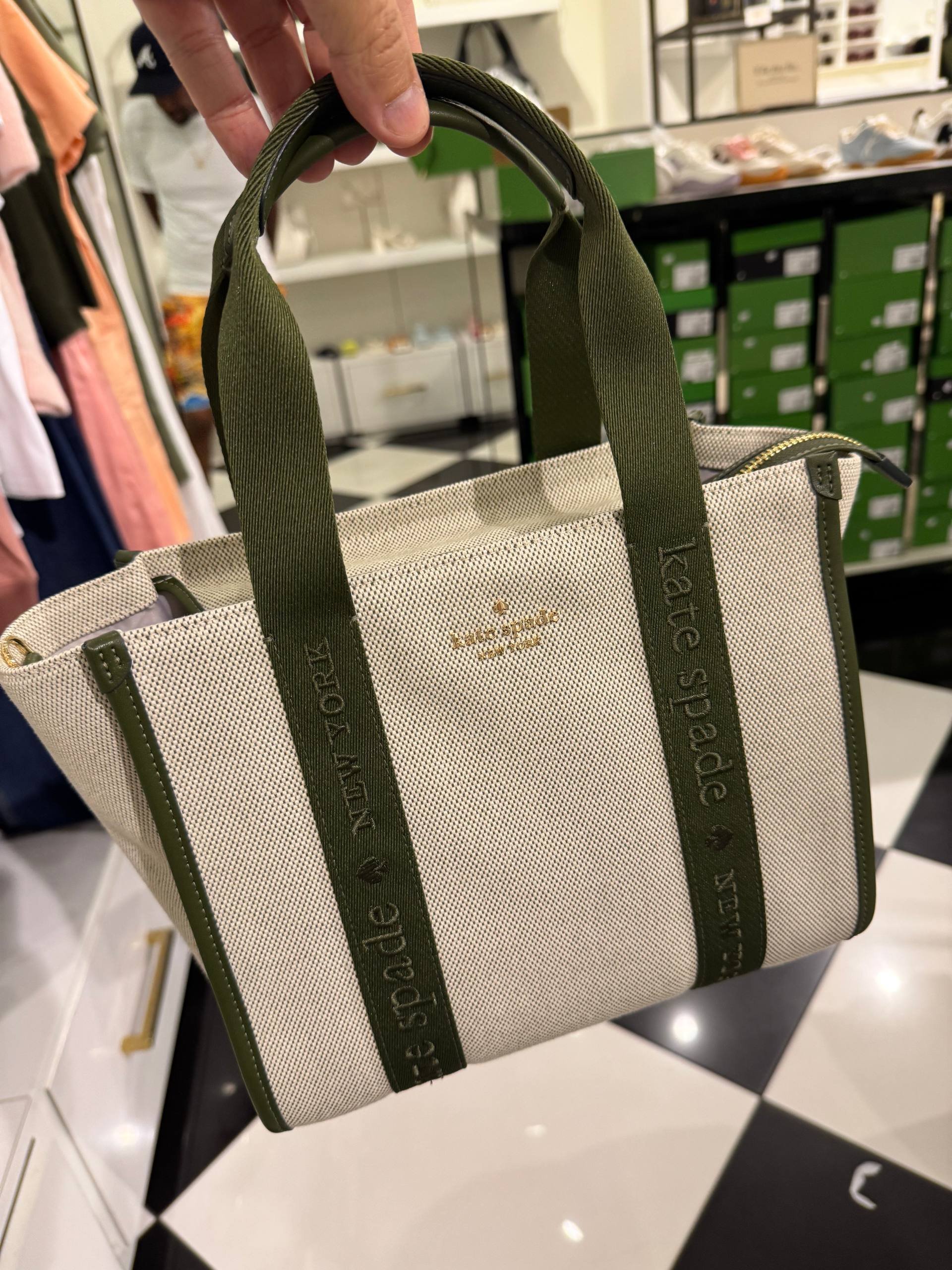 BOLSA DE MÃO COM ALÇA EXTRA