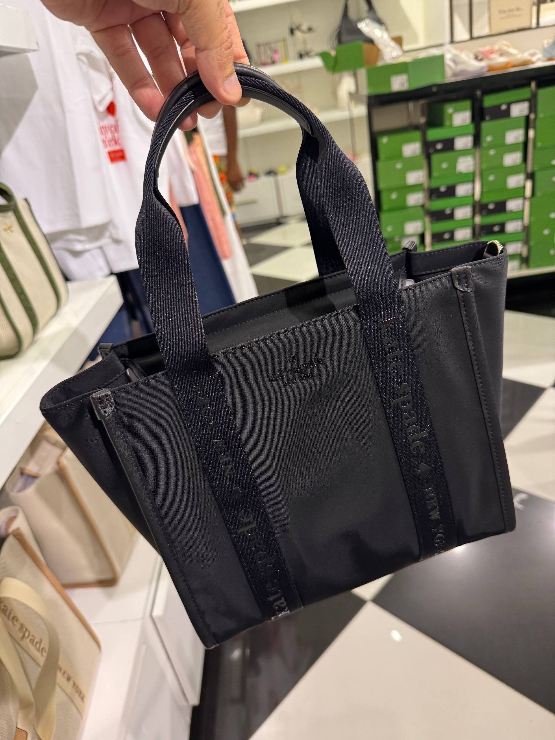 BOLSA DE MÃO COM ALÇA EXTRA