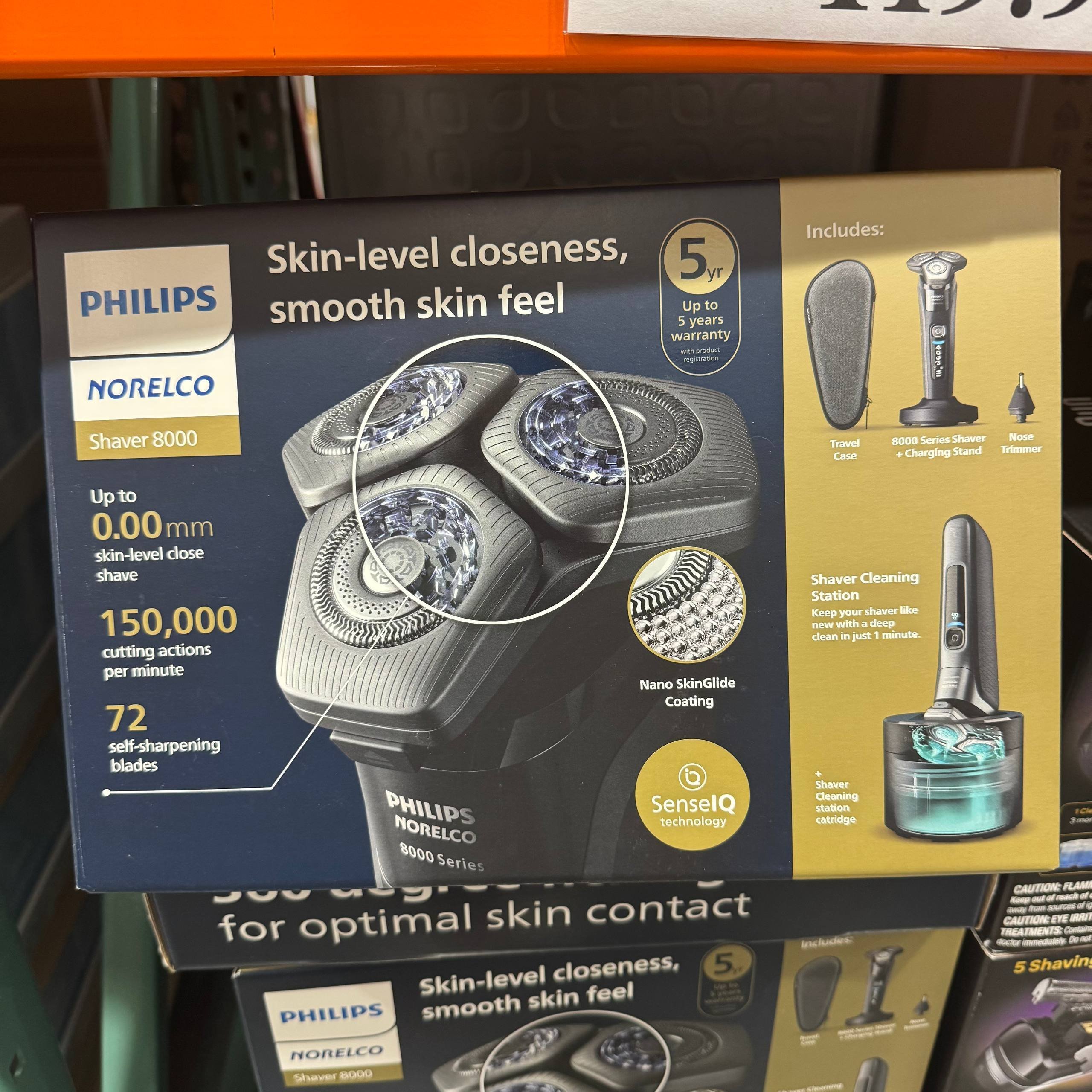 PHILIPS NORELCO SHAVER 8000