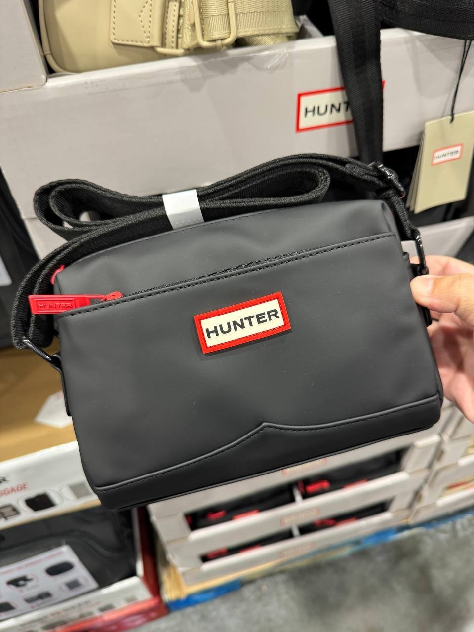 CROSSBODY