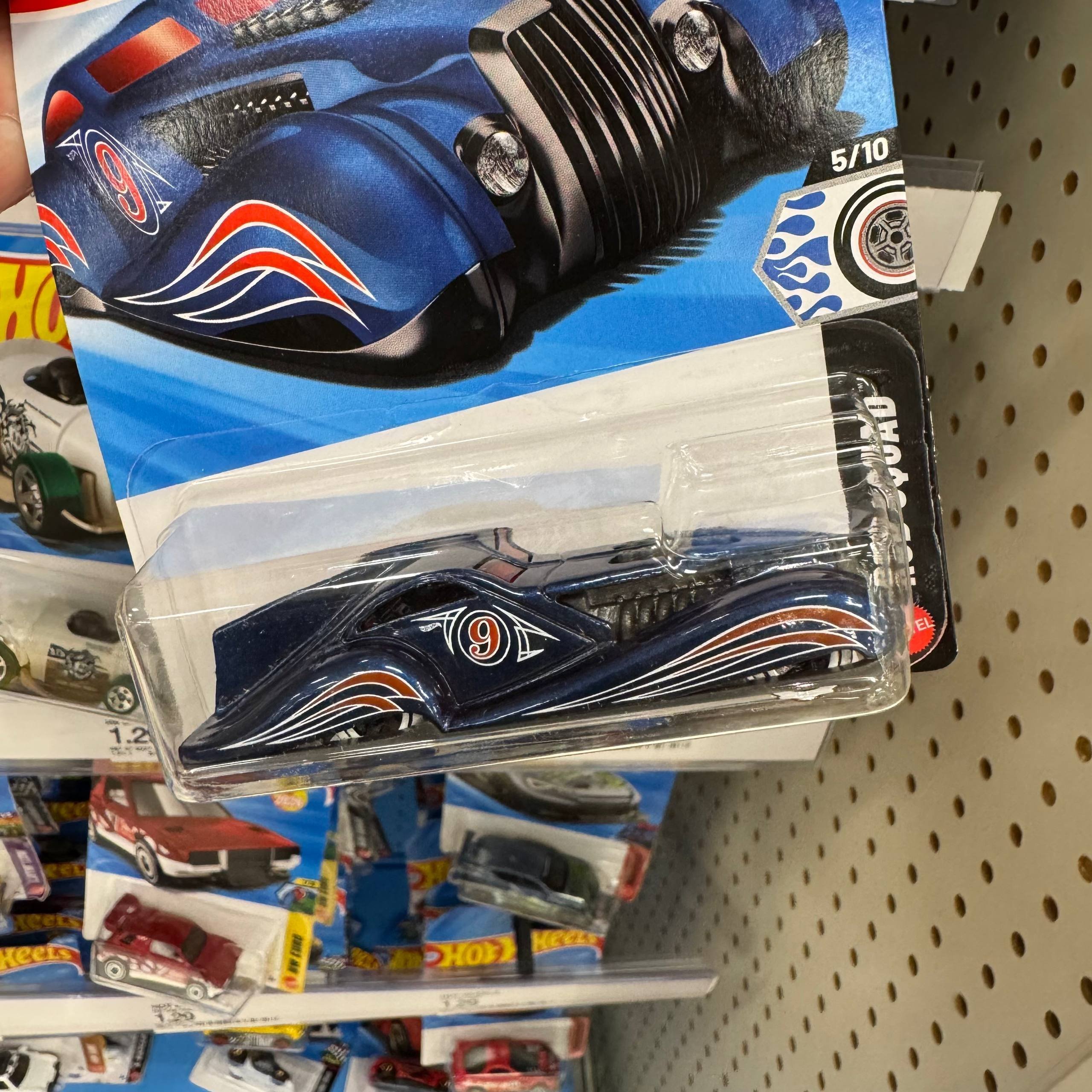 HOT WHEELS