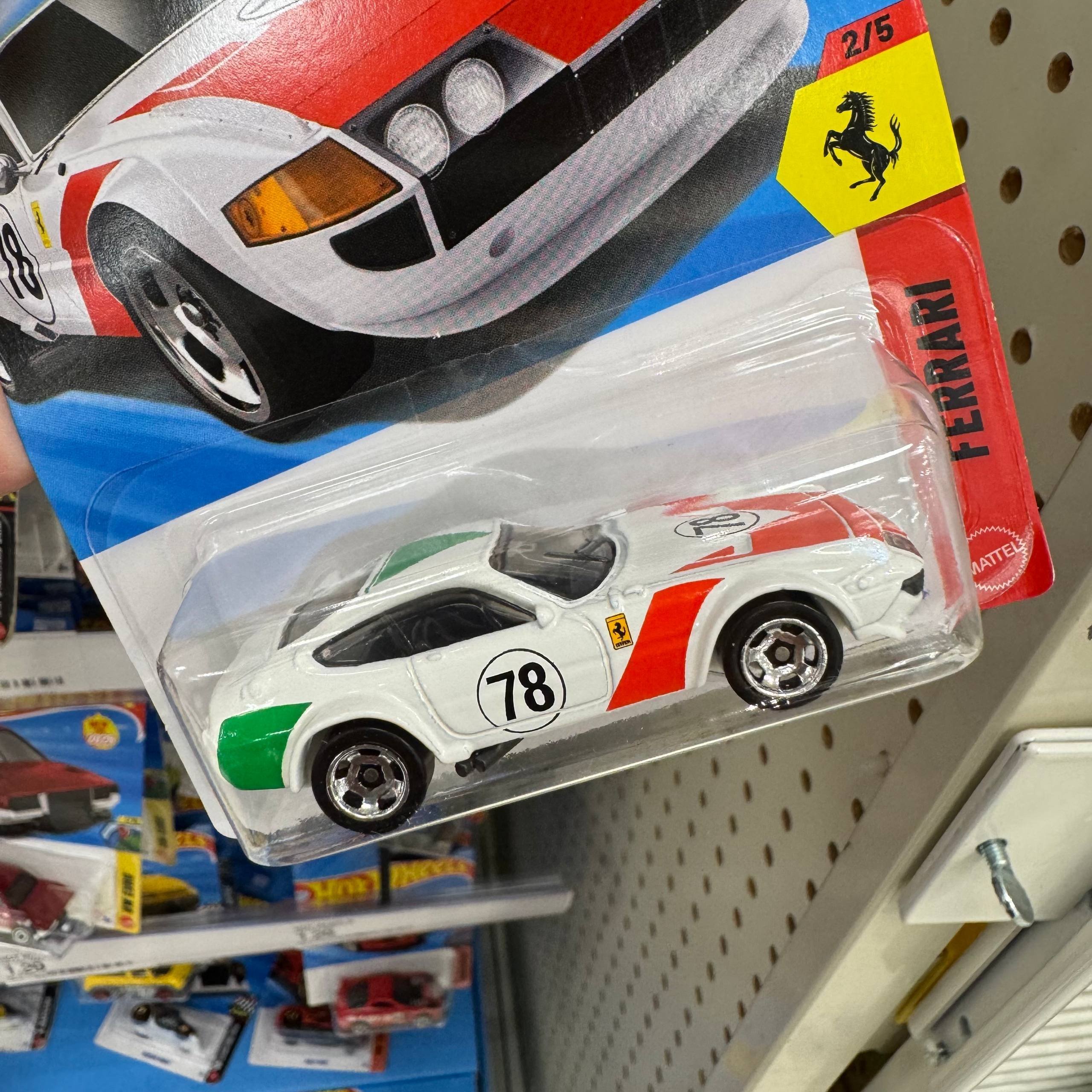 HOT WHEELS