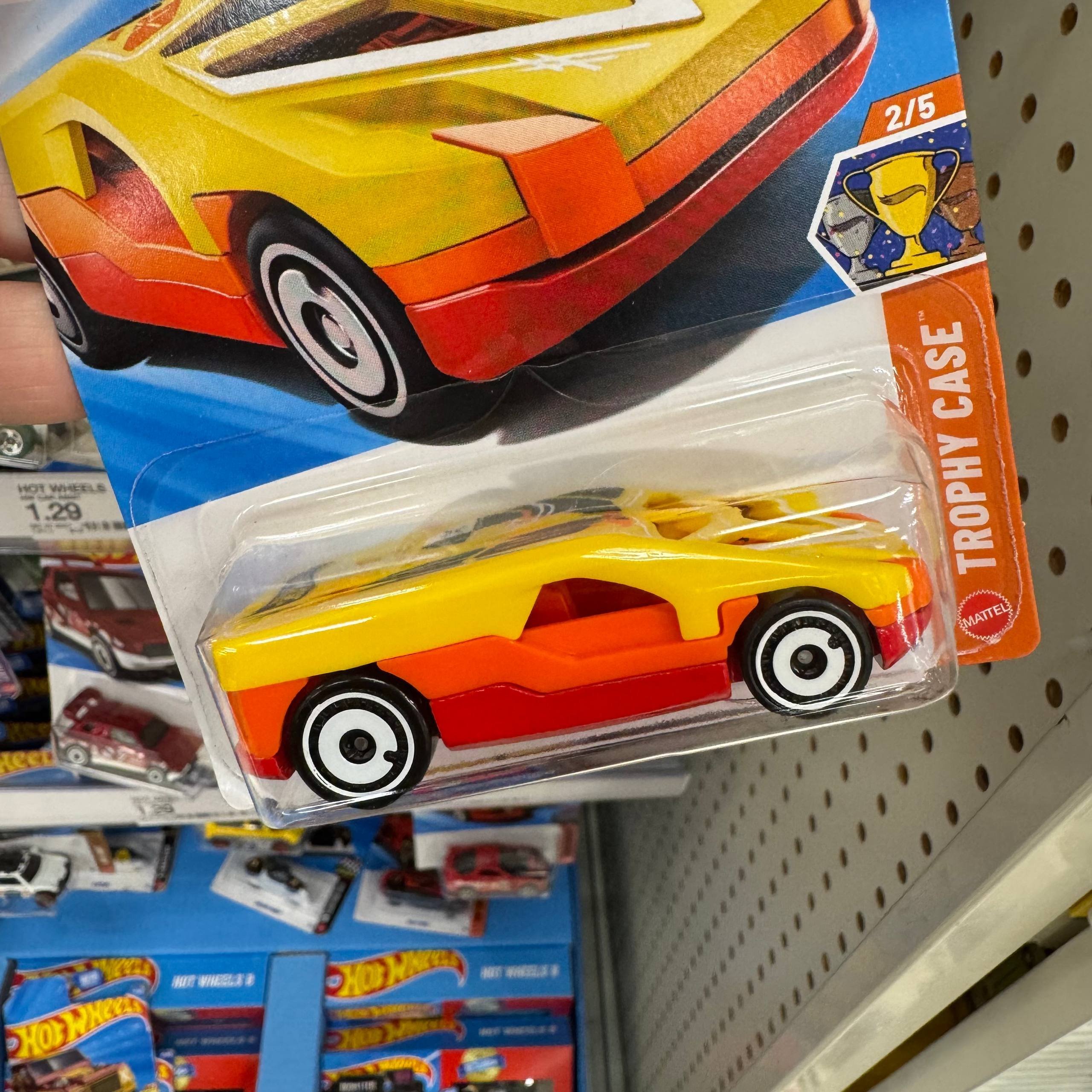 HOT WHEELS