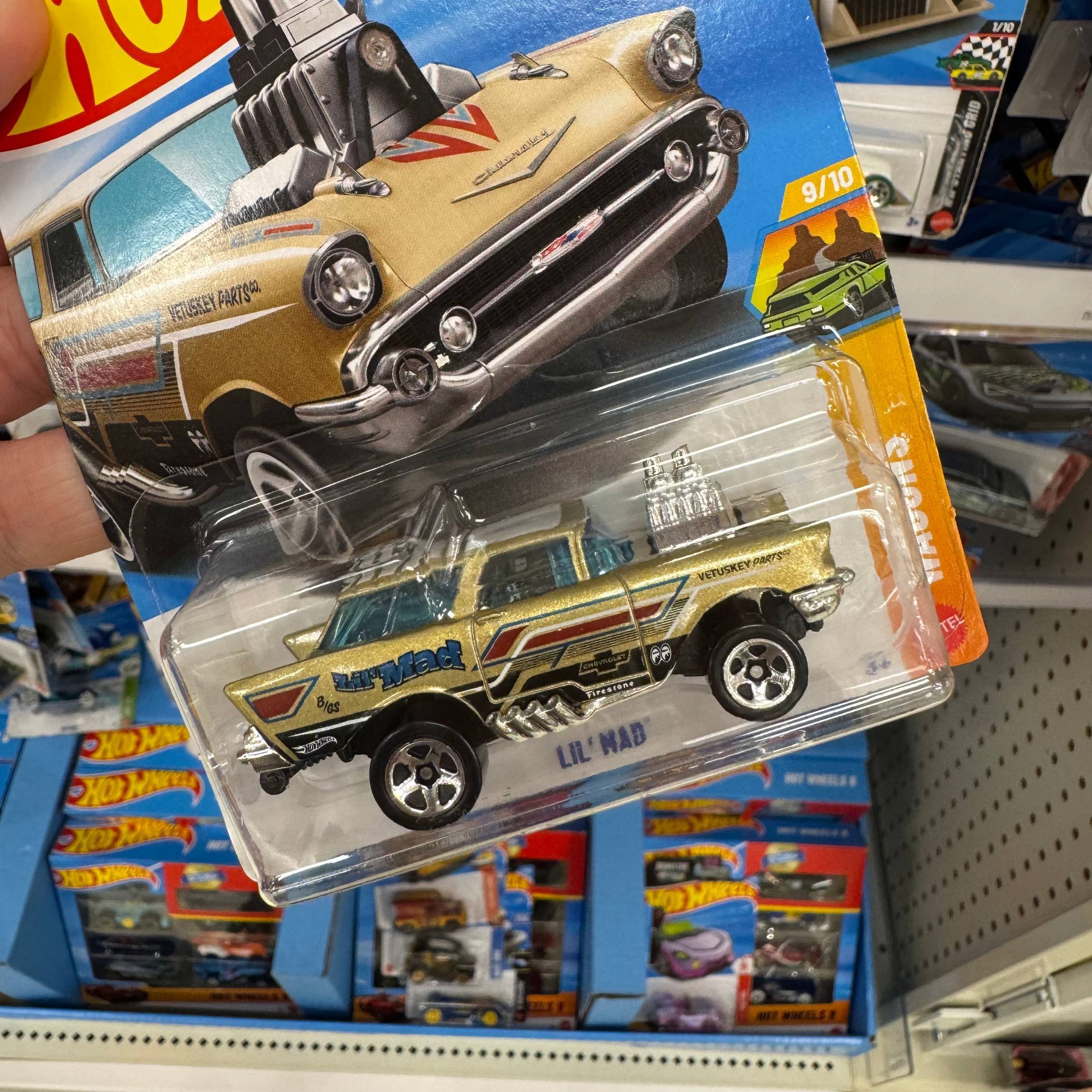 HOT WHEELS
