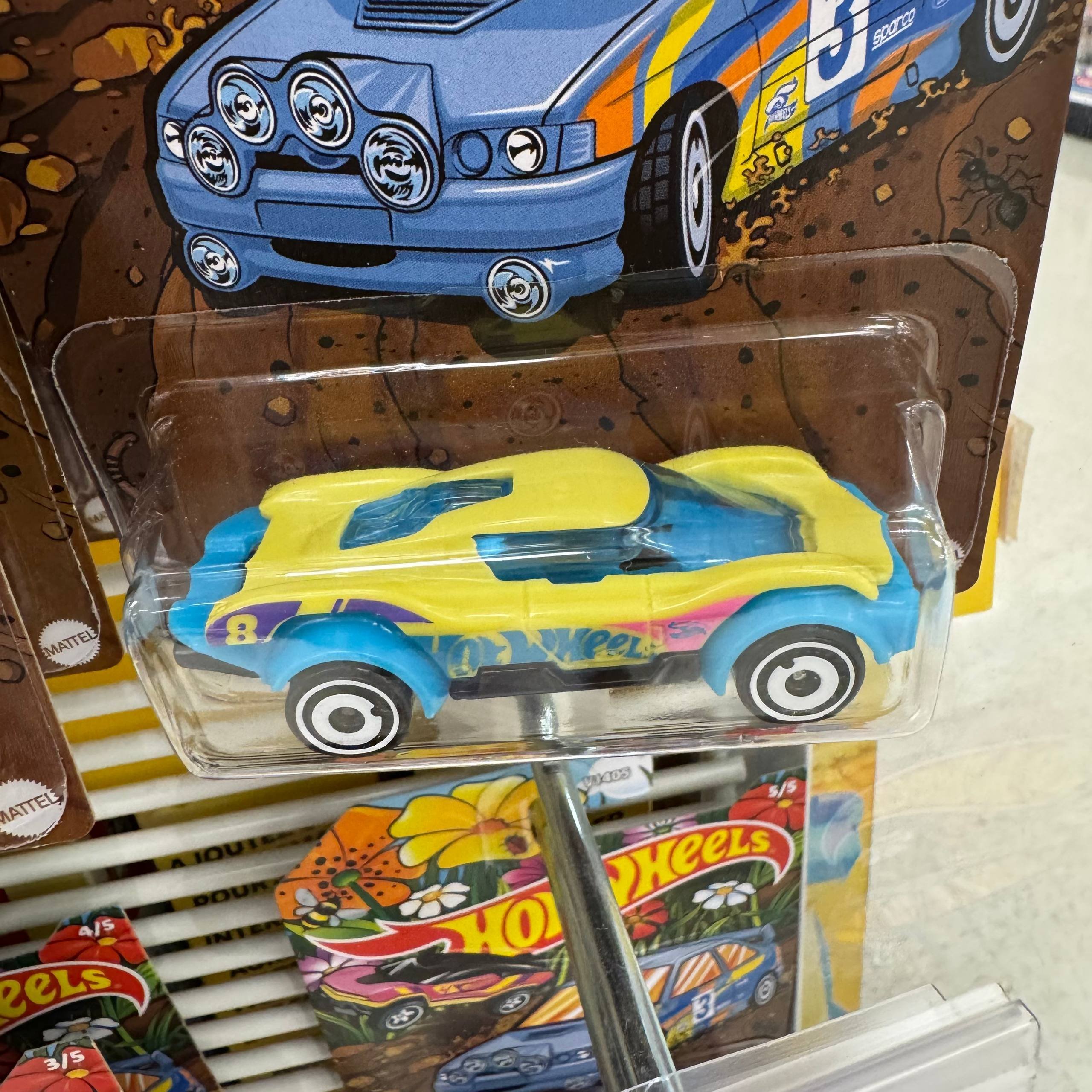HOT WHEELS