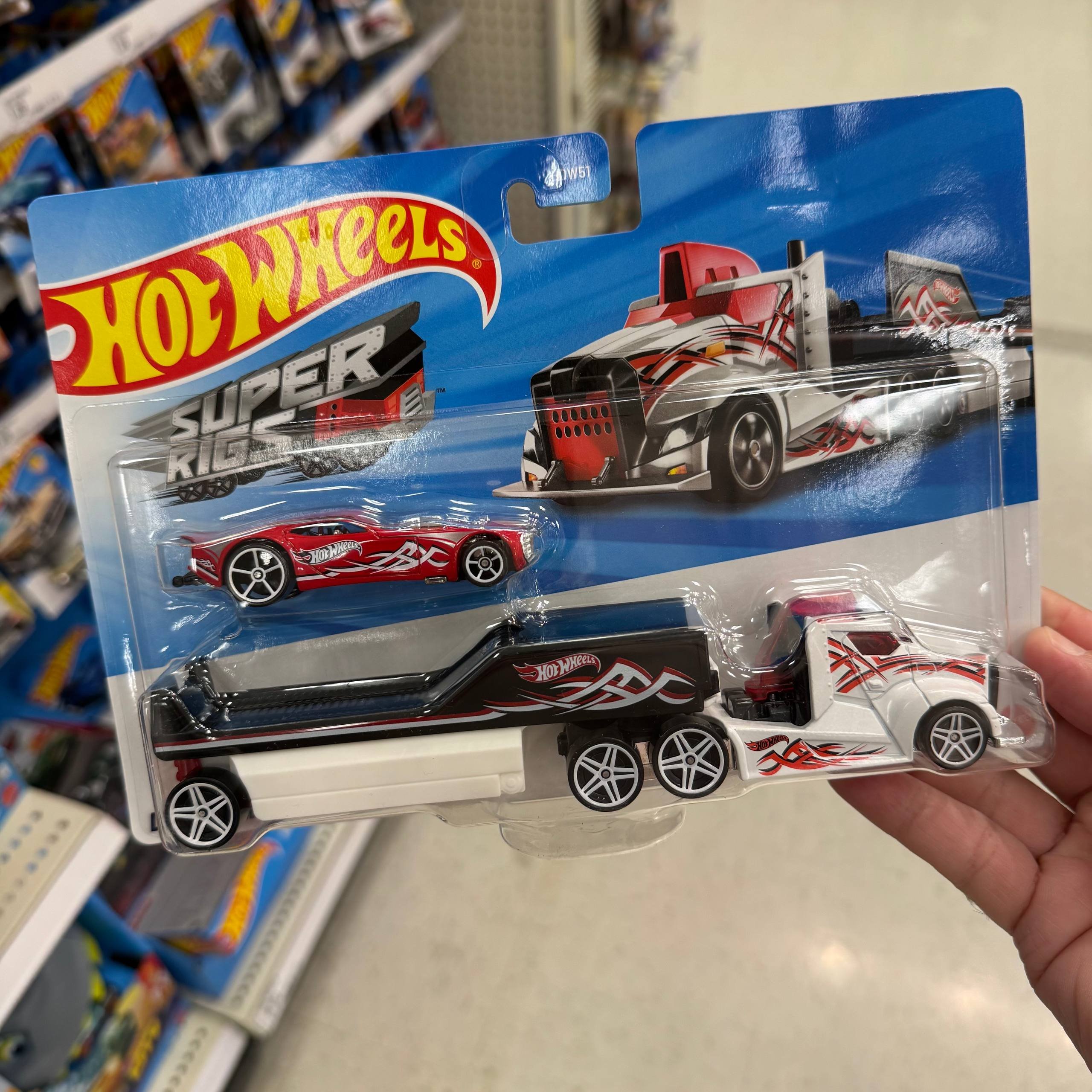 HOT WHEELS