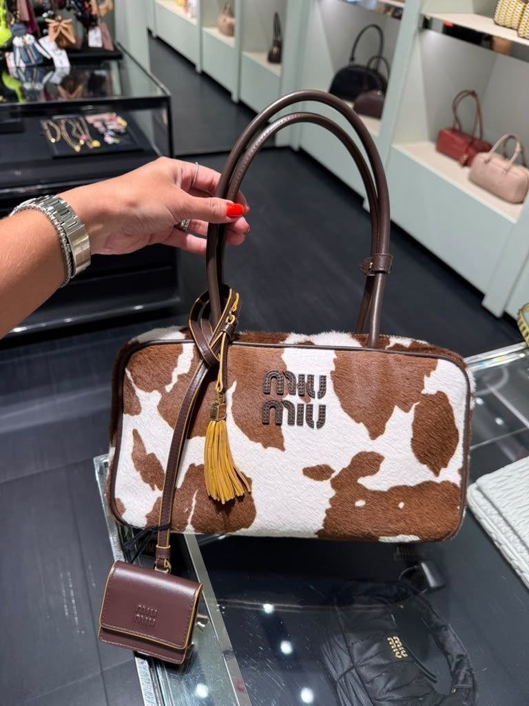 bolsa O bag charm é vendido separadamente