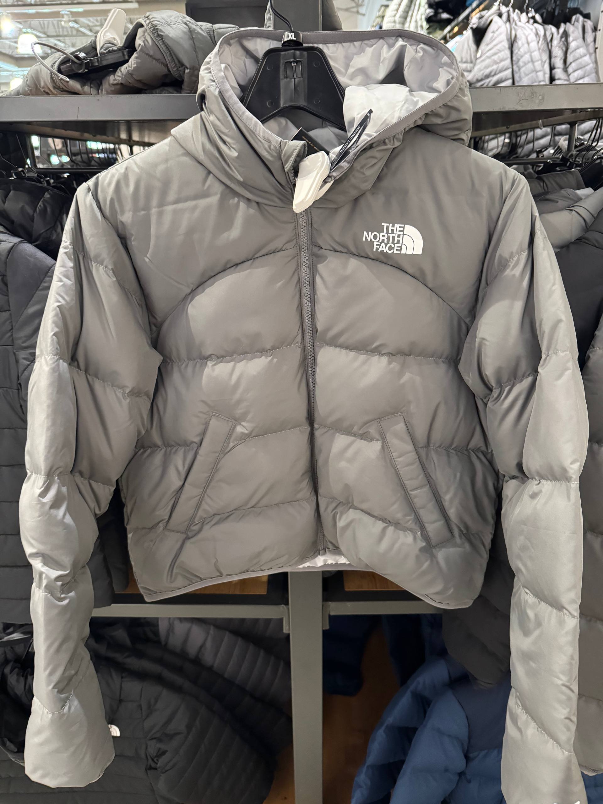 PUFFER REVERSÍVEL COM CAPUZ