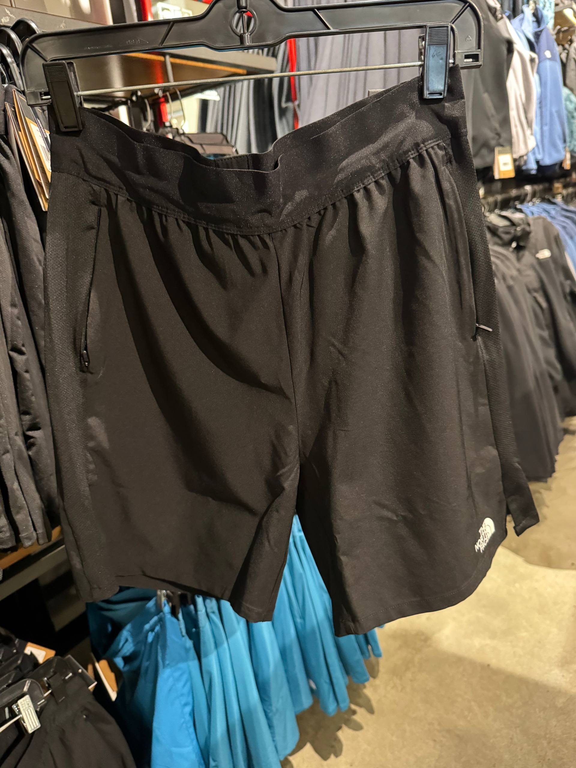 SKYVIEW SHORT TNF