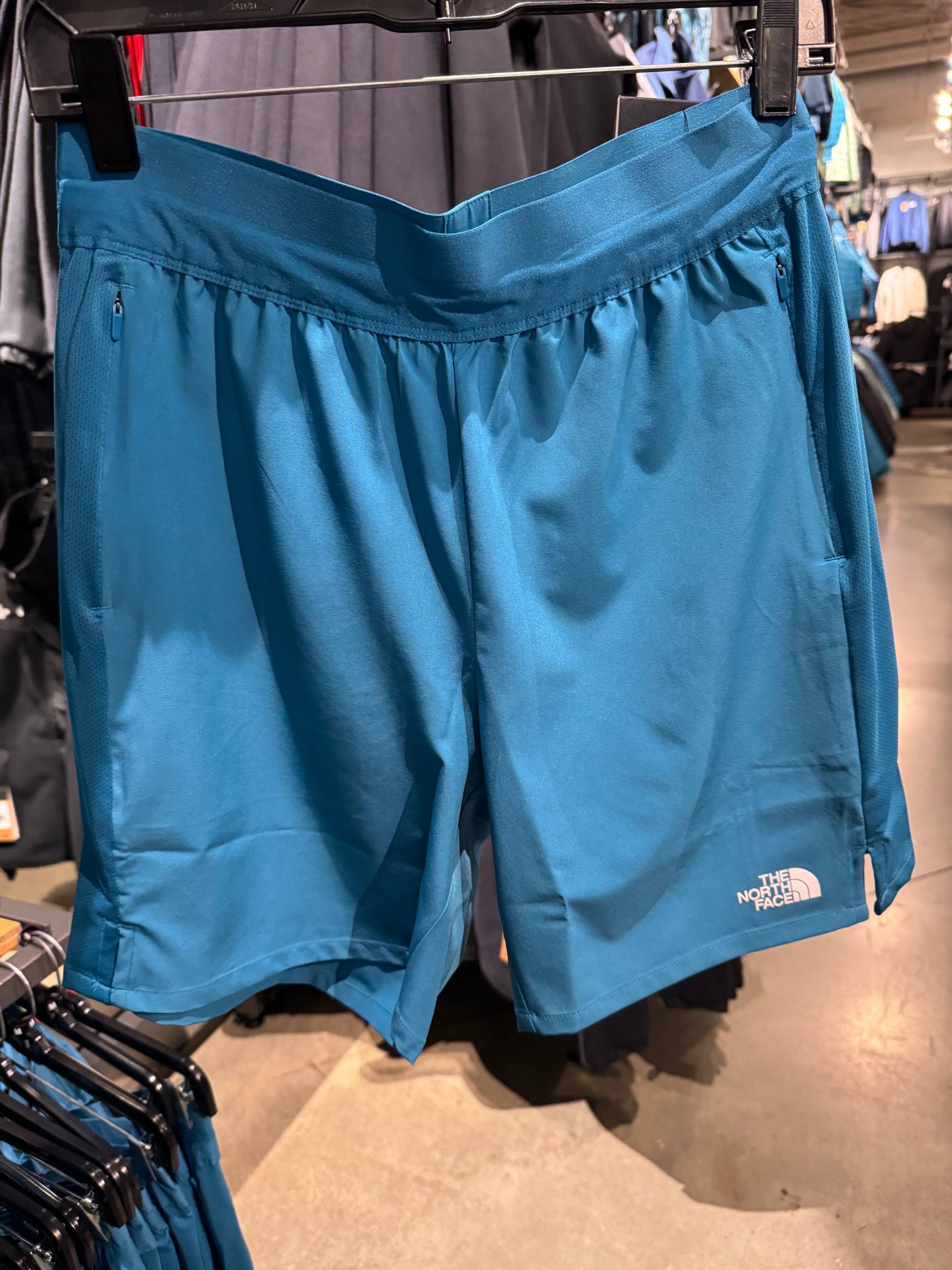 SKYVIEW SHORT TNF