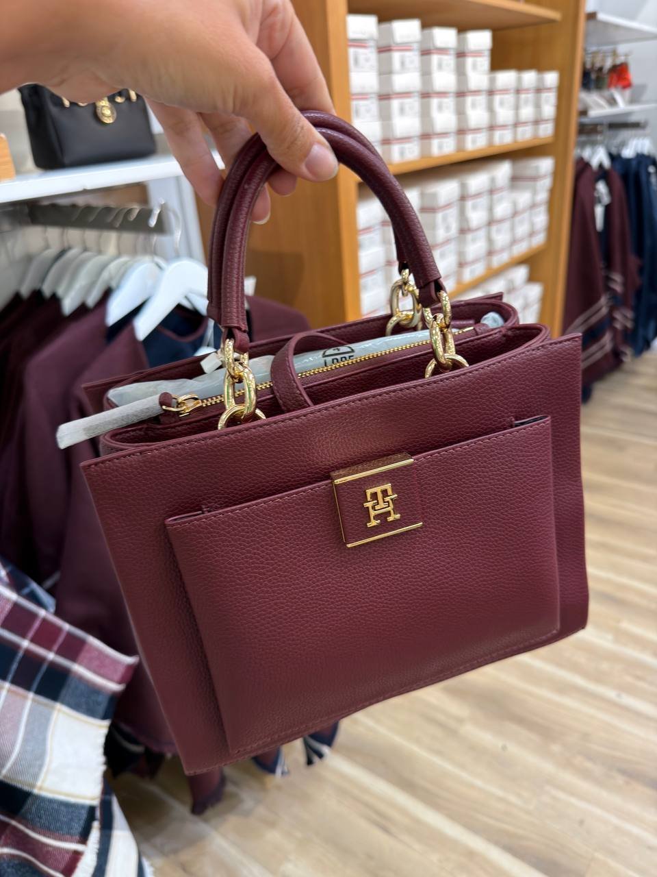 BOLSA DE MÃO COM ALÇA EXTRA