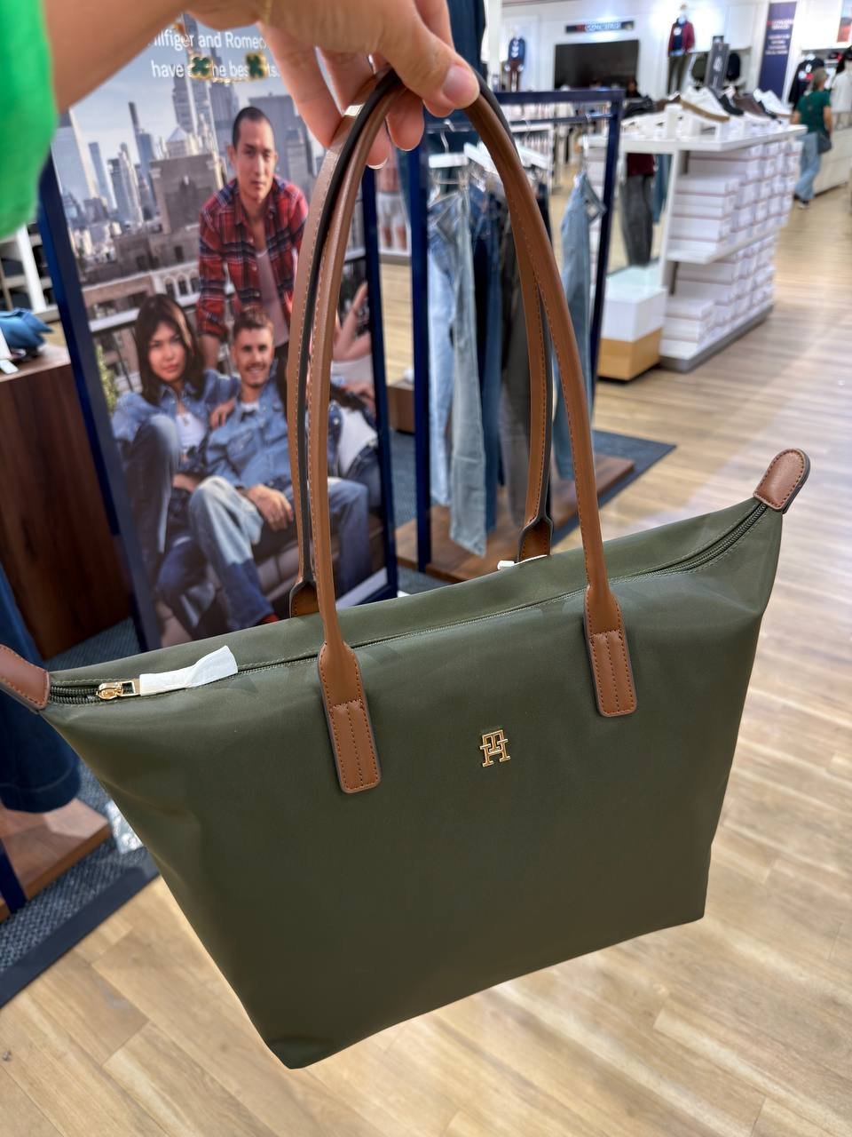 BOLSA DE OMBRO COM ALÇA EXTRA