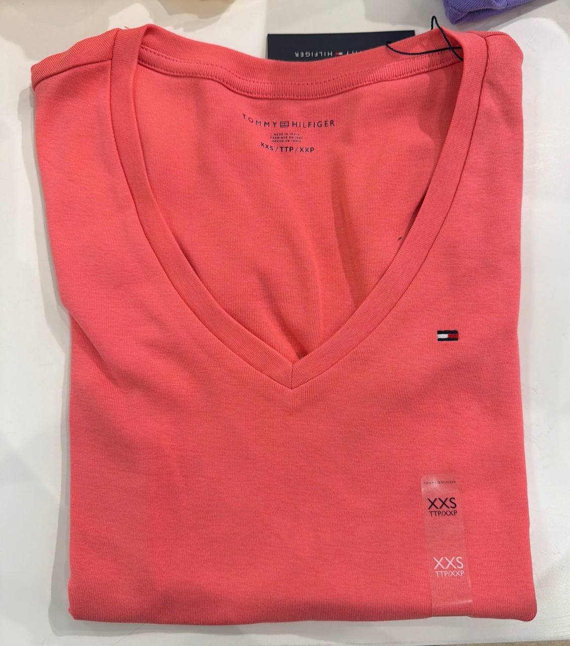 CAMISETA GOLA V