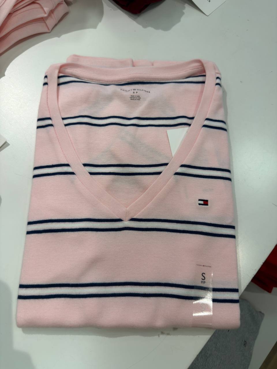 CAMISETA GOLA V