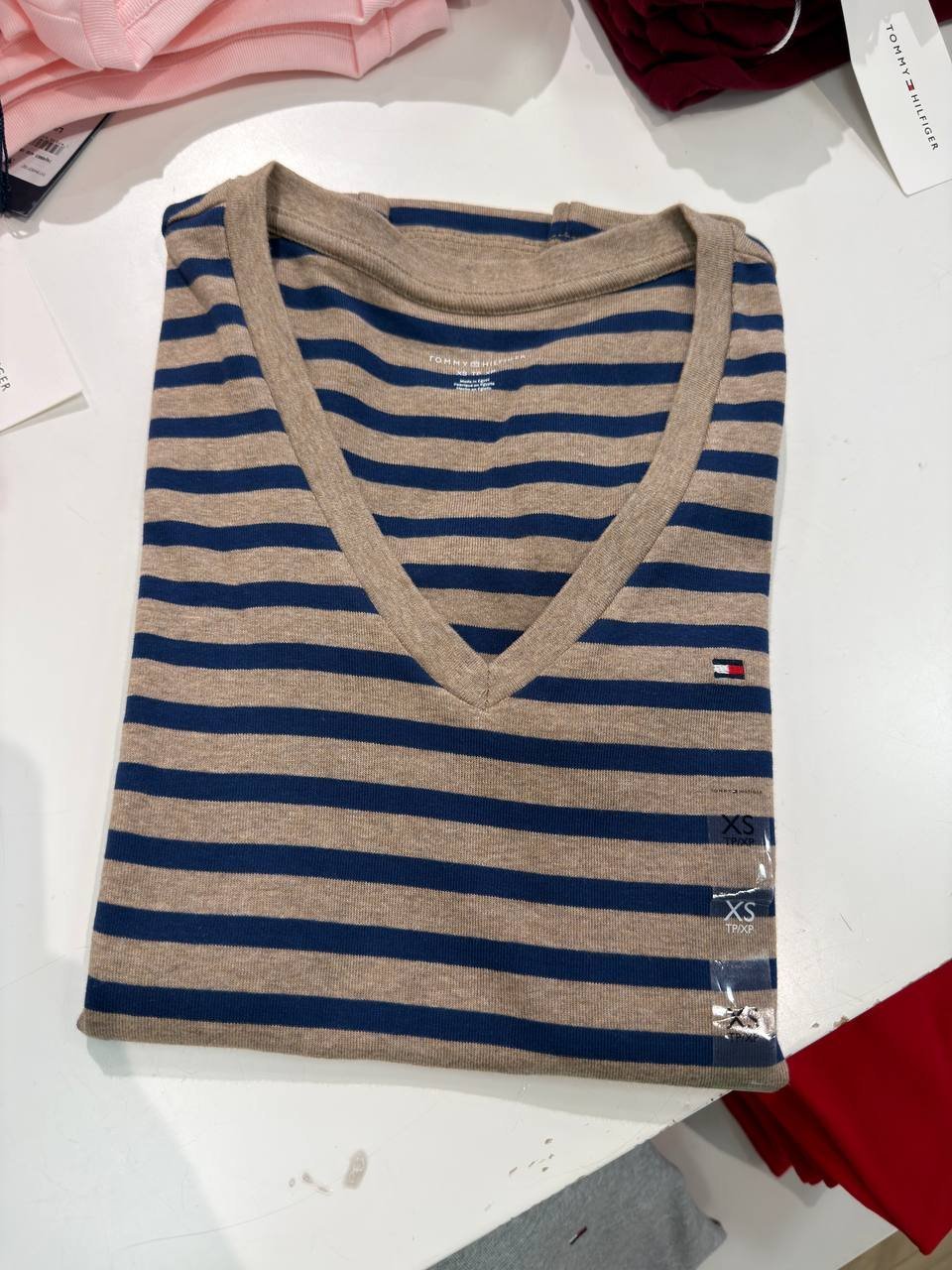 CAMISETA GOLA V