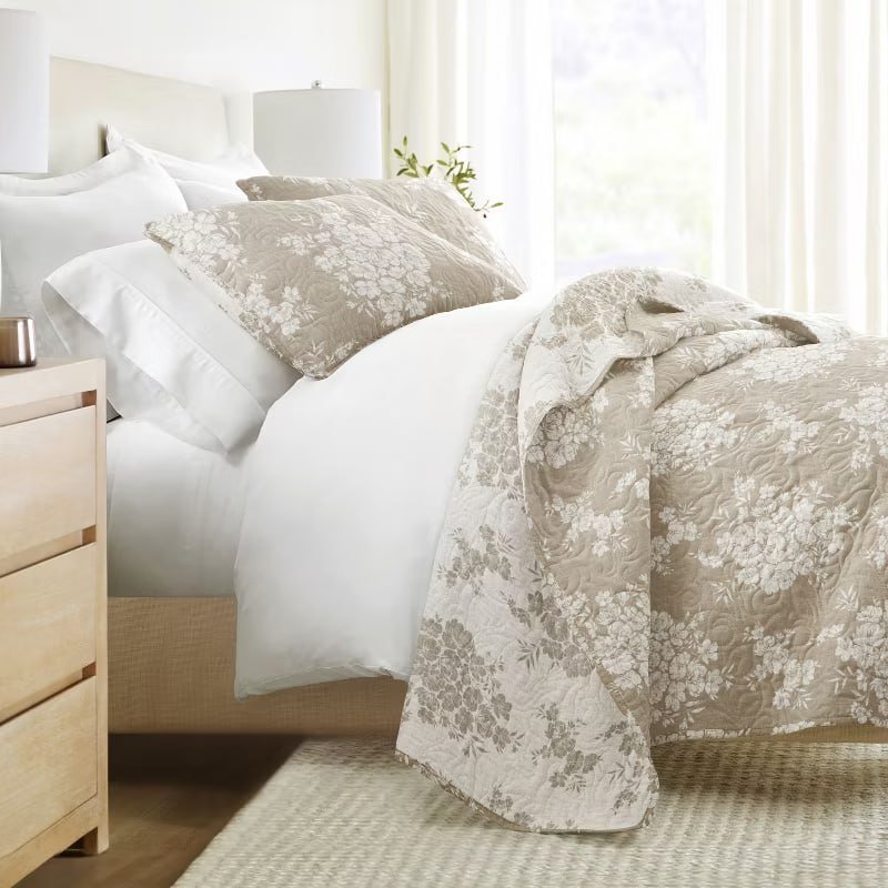 Ultra-Soft Microfiber Quilt Set – Bedding in Distressed Bouquet Design by Becky Cameron, Distressed Bouquet Mustard, King/California King