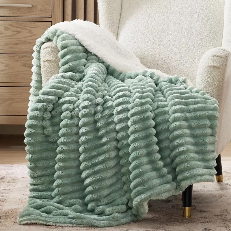 Bedsure Plush Fleece Throw Blanket - Lightweight Soft Couch Blanket, Pink, 50x60 In