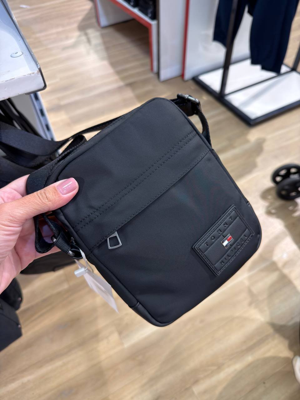 CROSSBODY