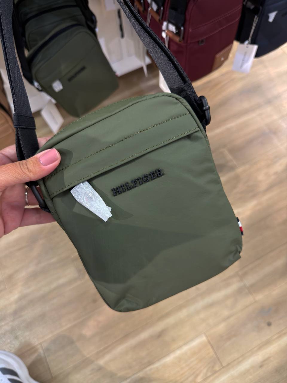 CROSSBODY