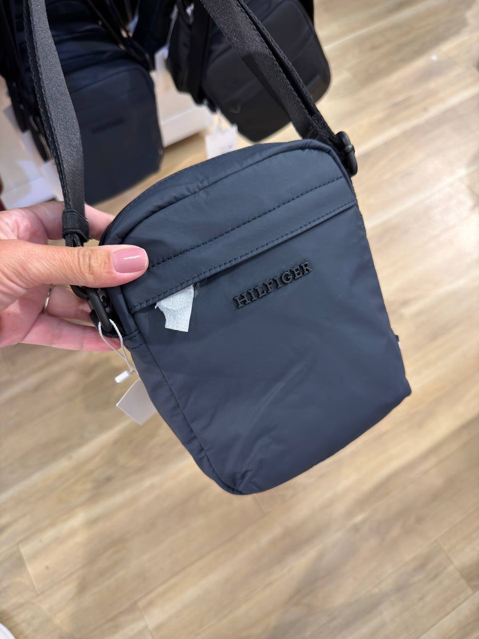 CROSSBODY