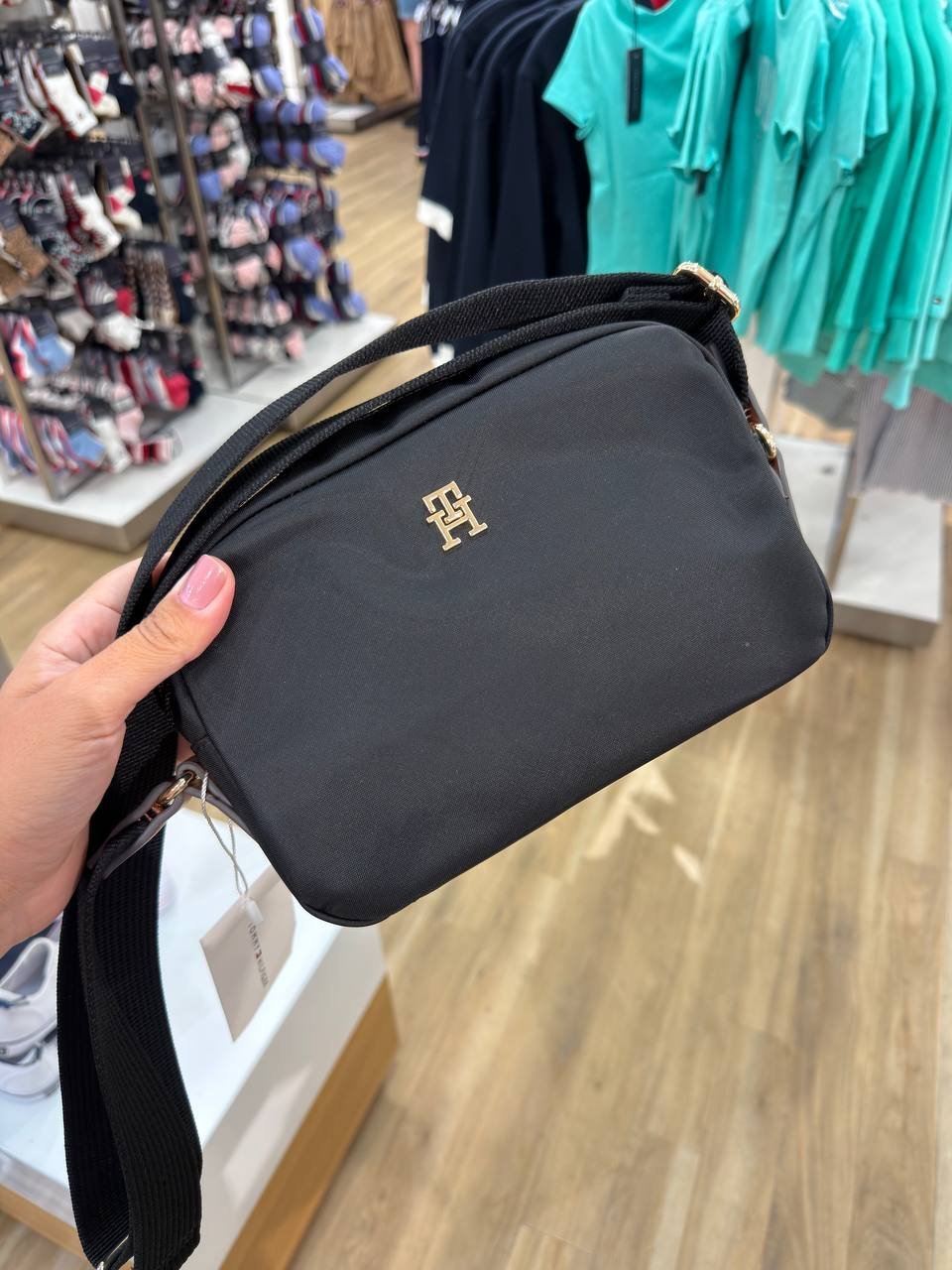 CROSSBODY