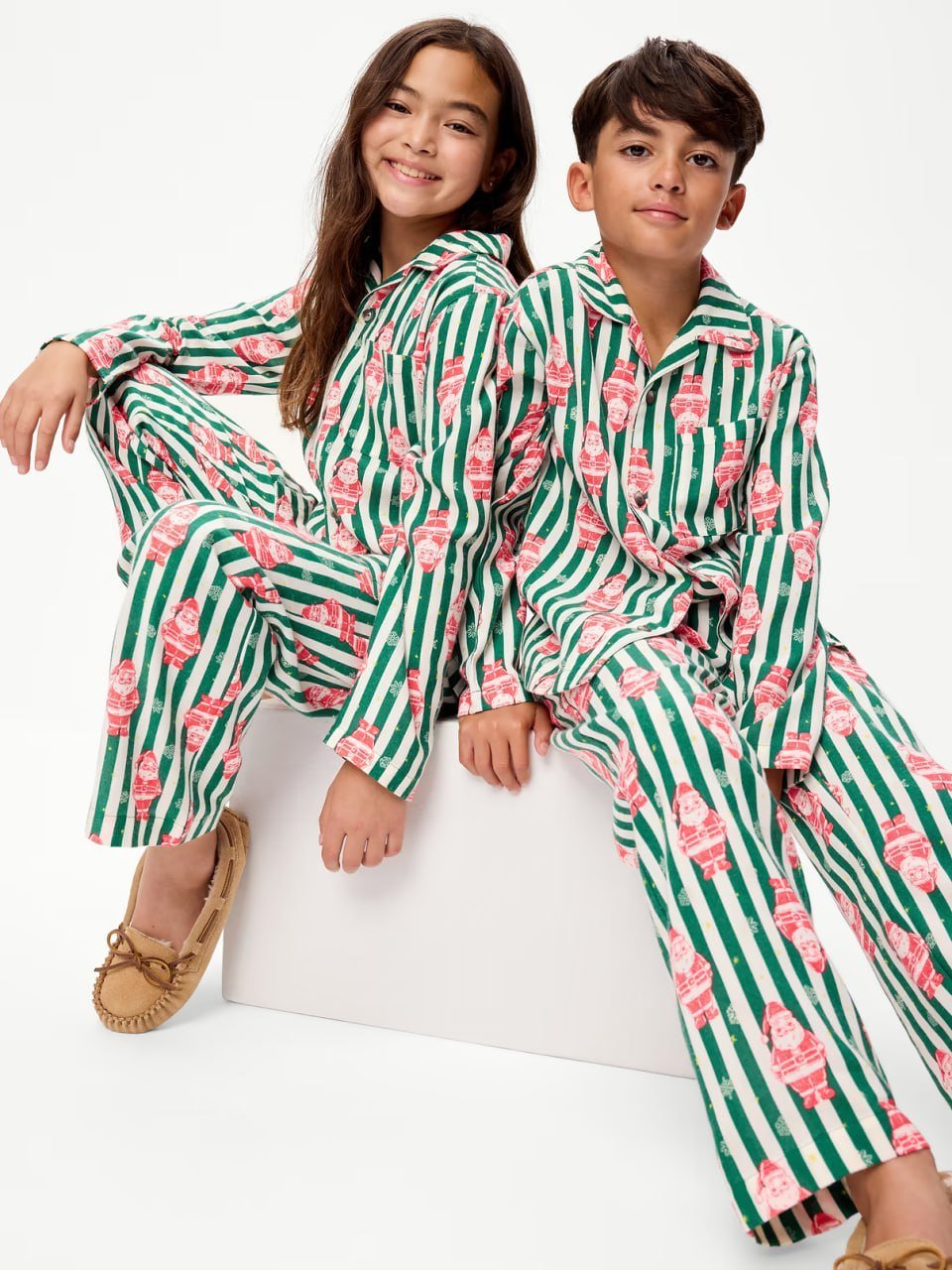 old navy Gender-Neutral Printed Flannel Pajama Pants Set for Kids