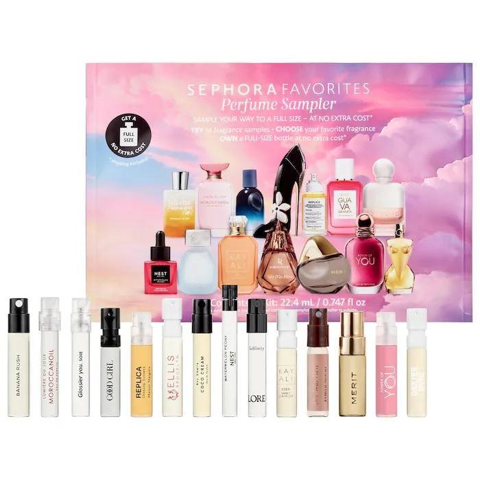 Holiday Must-Haves Makeup & Skincare Value Set pode escolher um perfume