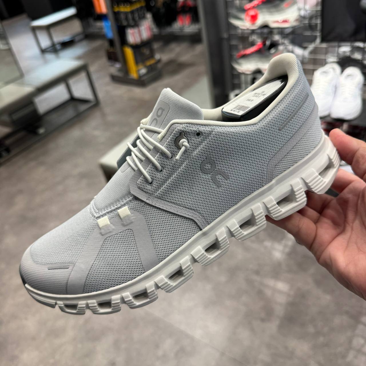 ON CLOUD 6
