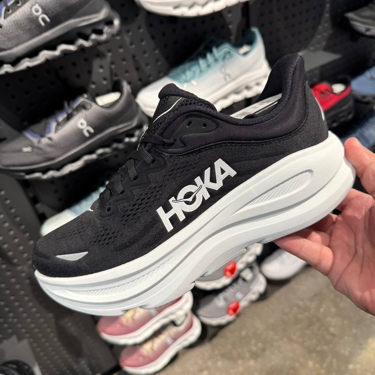 HOKA BONDI 9