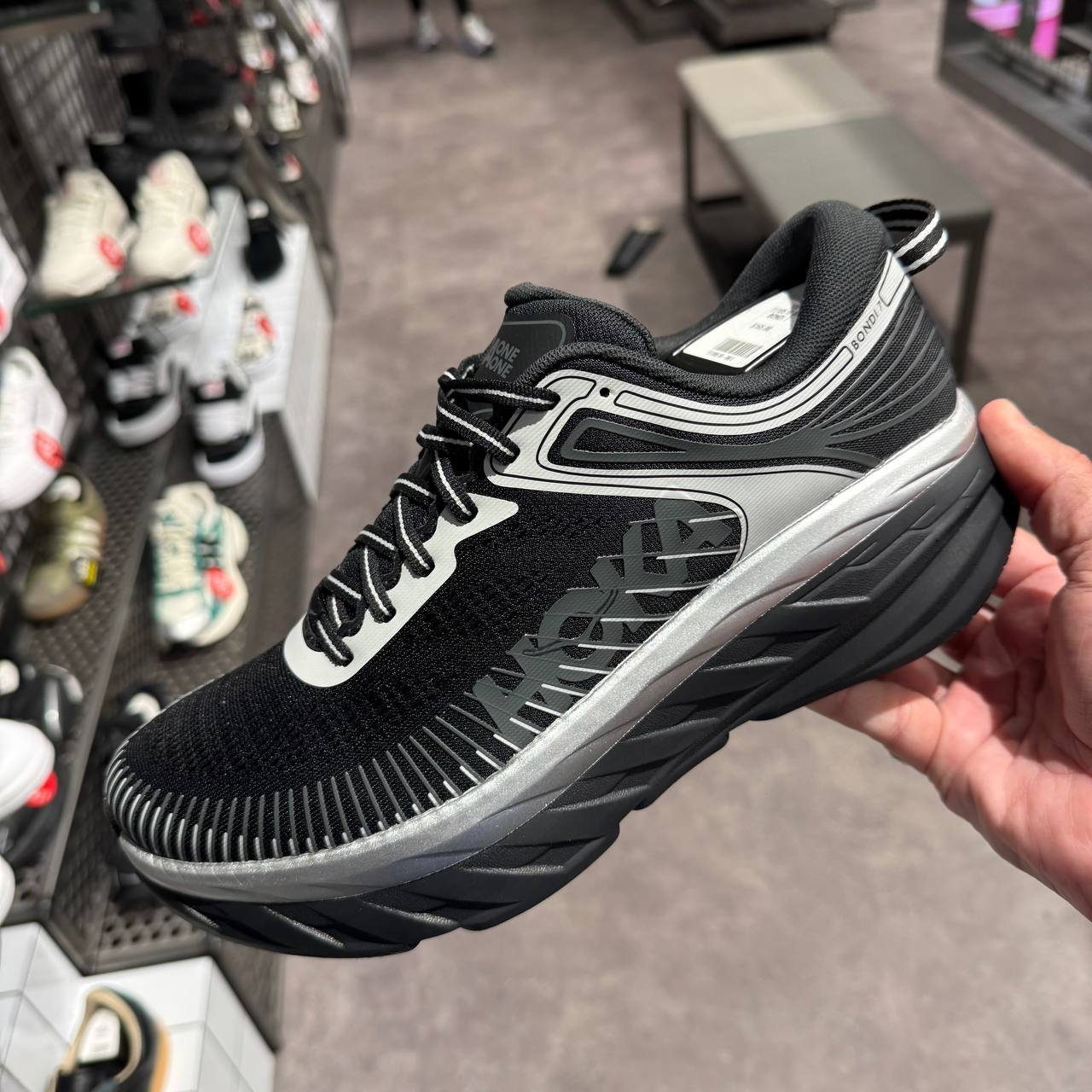 HOKA BONDI 7