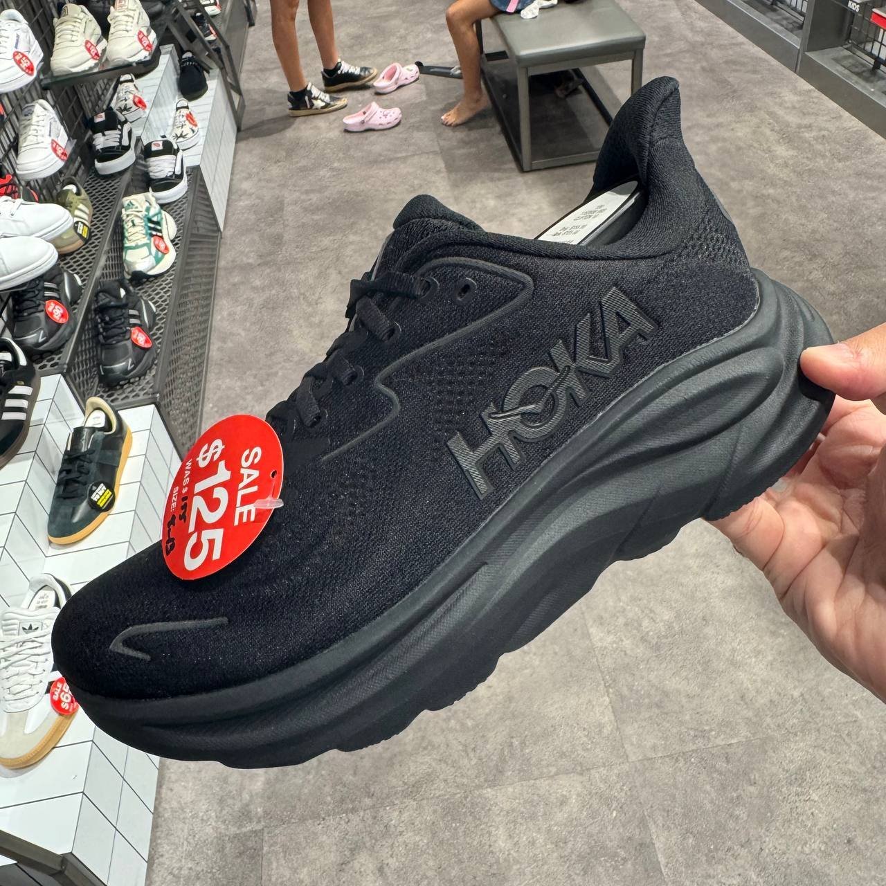 HOKA CLIFTON 10