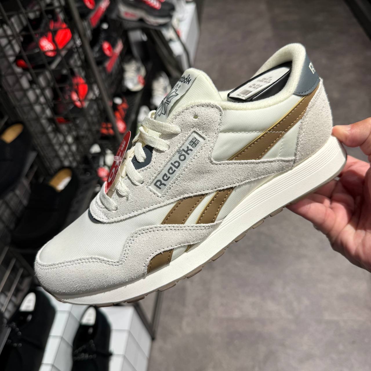 REEBOK CLASSIC
