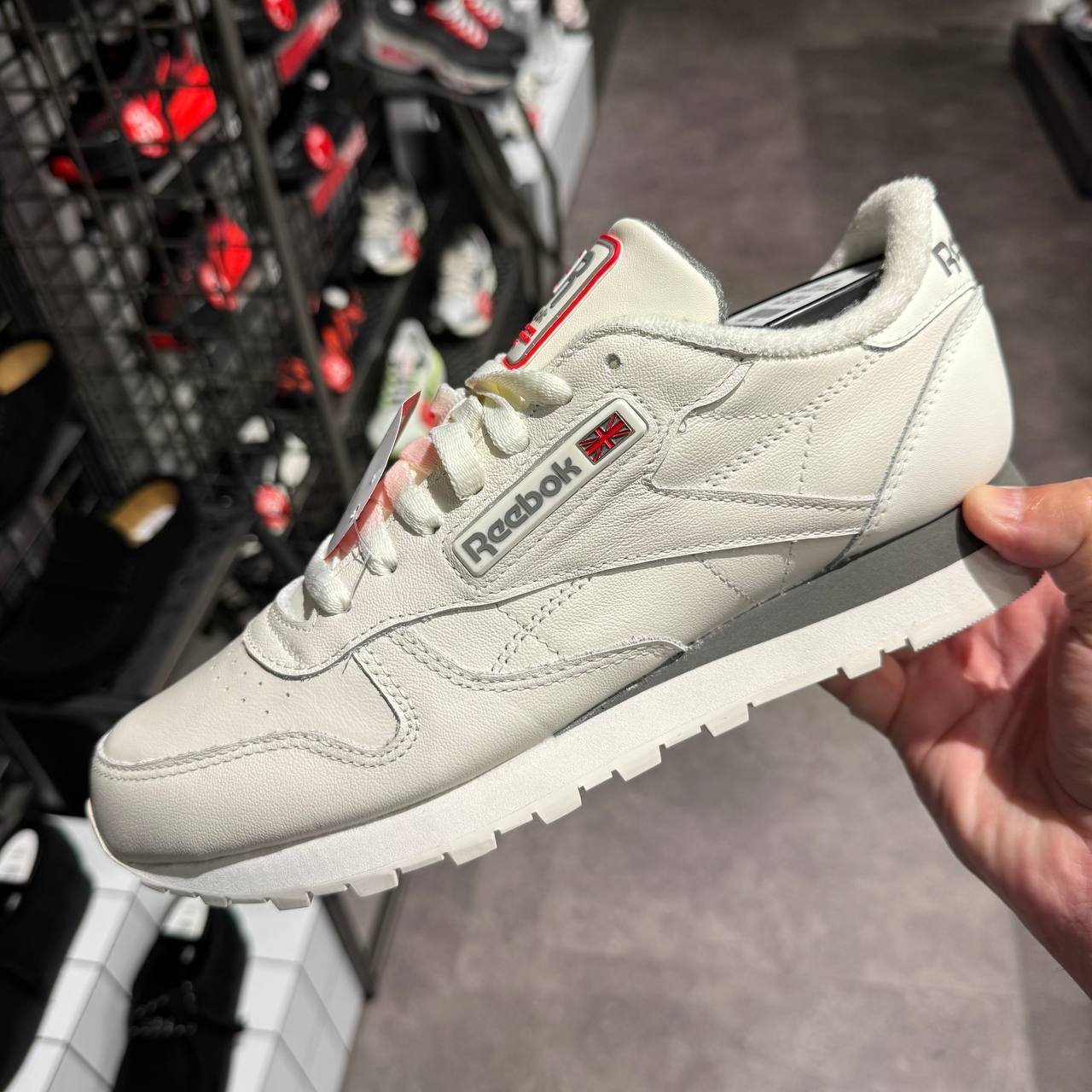 REEBOK CLASSIC