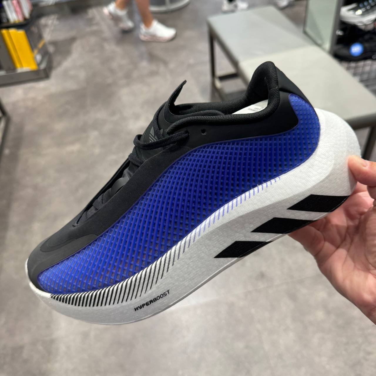 ADIDAS HYPERBOOST