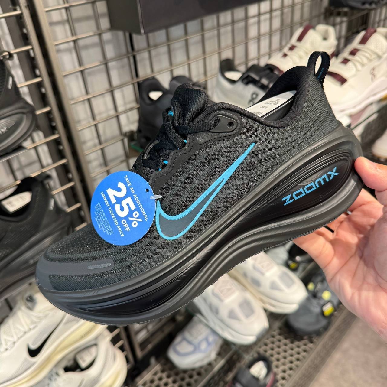 NIKE VOMERO PLUS