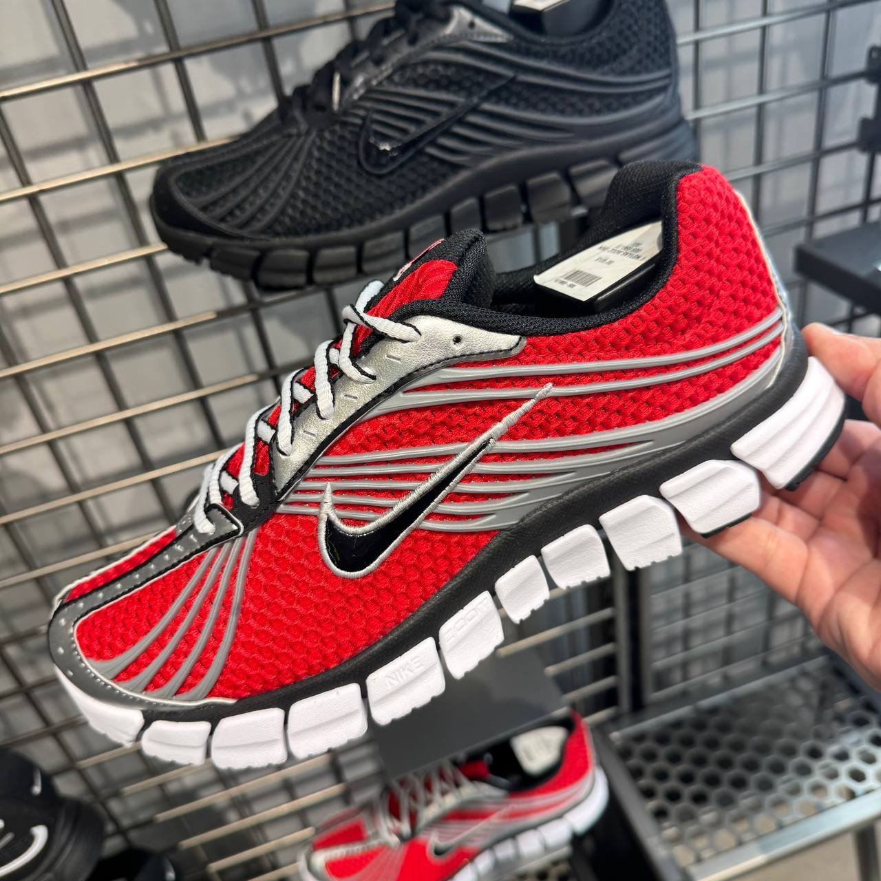 NIKE ZOOM