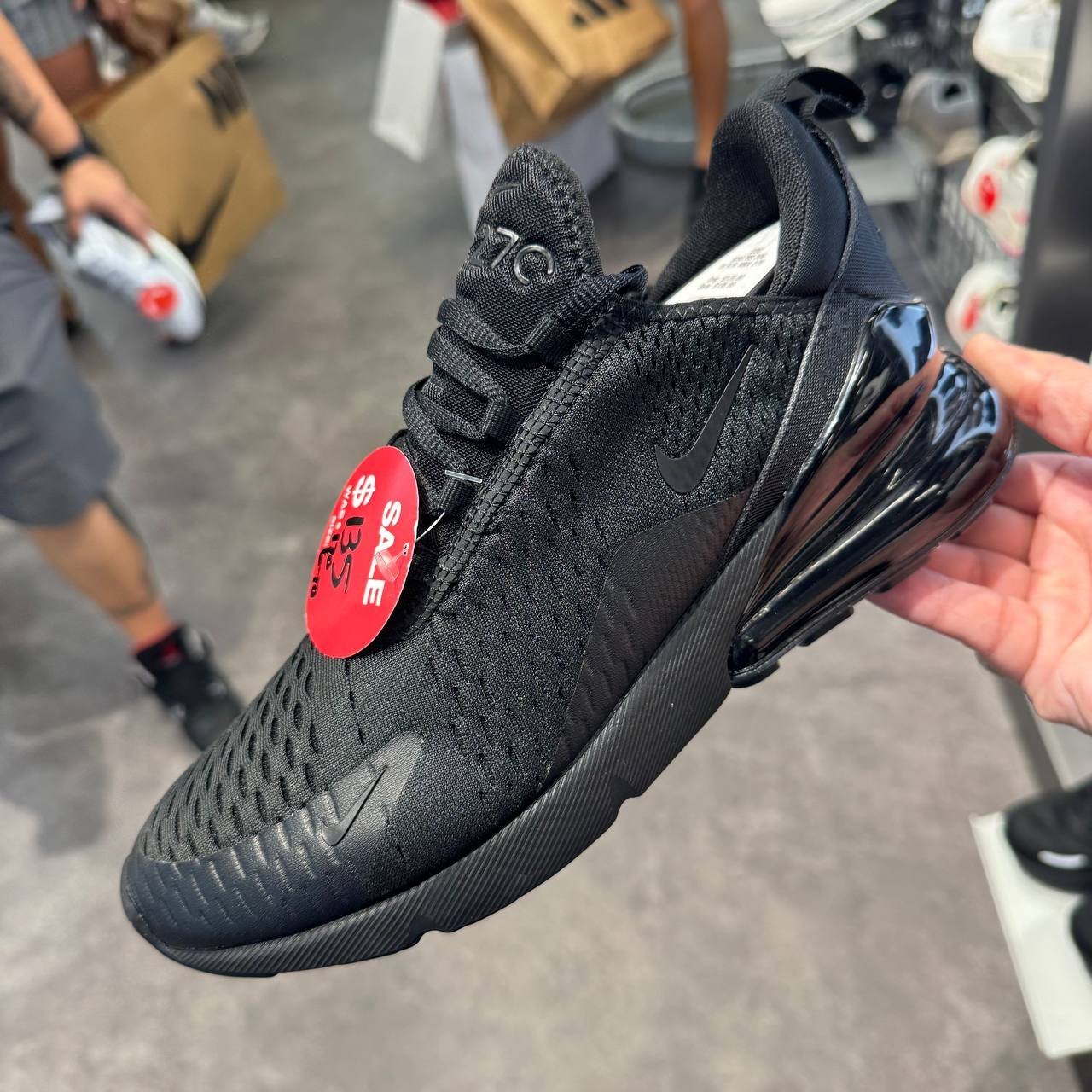 NIKE AIR MAX