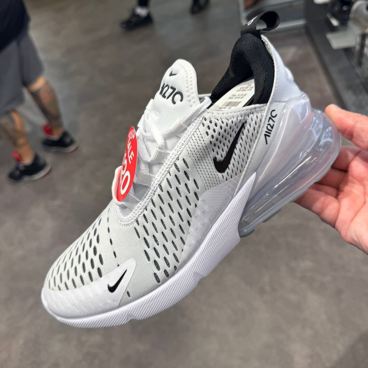 NIKE AIR MAX