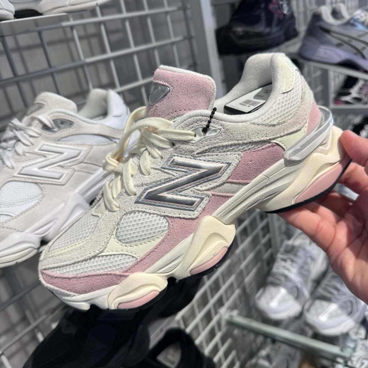NEW BALANCE 9060